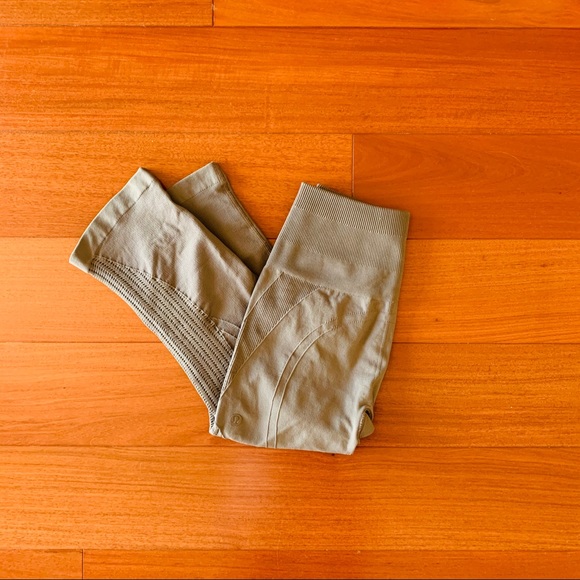Lululemon Leggings - Picture 1 of 6